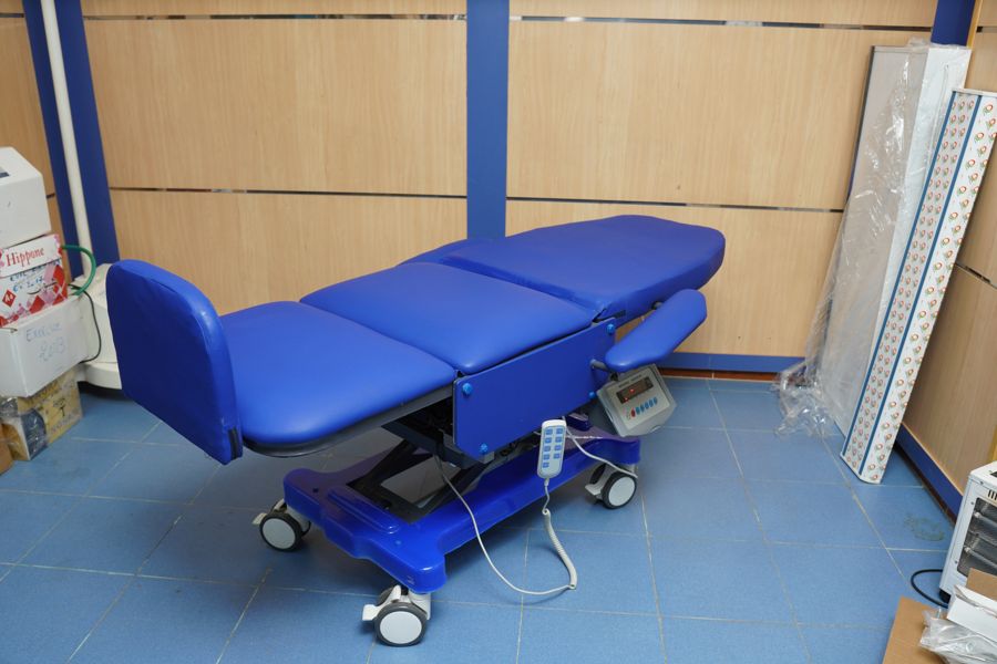 Fauteuil médical avec pesage 2