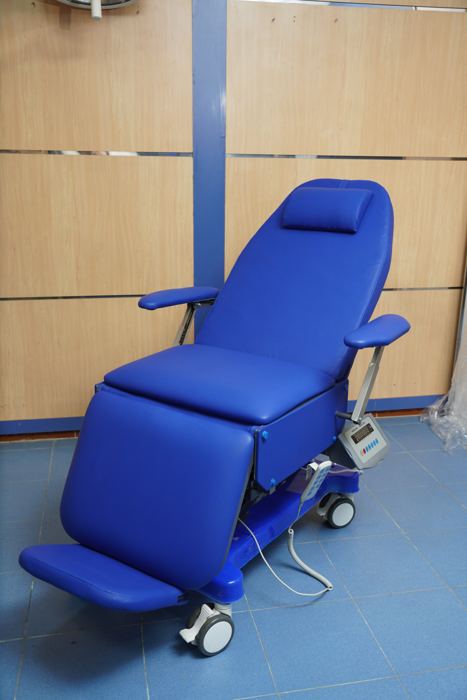 Fauteuil médical avec pesage 1